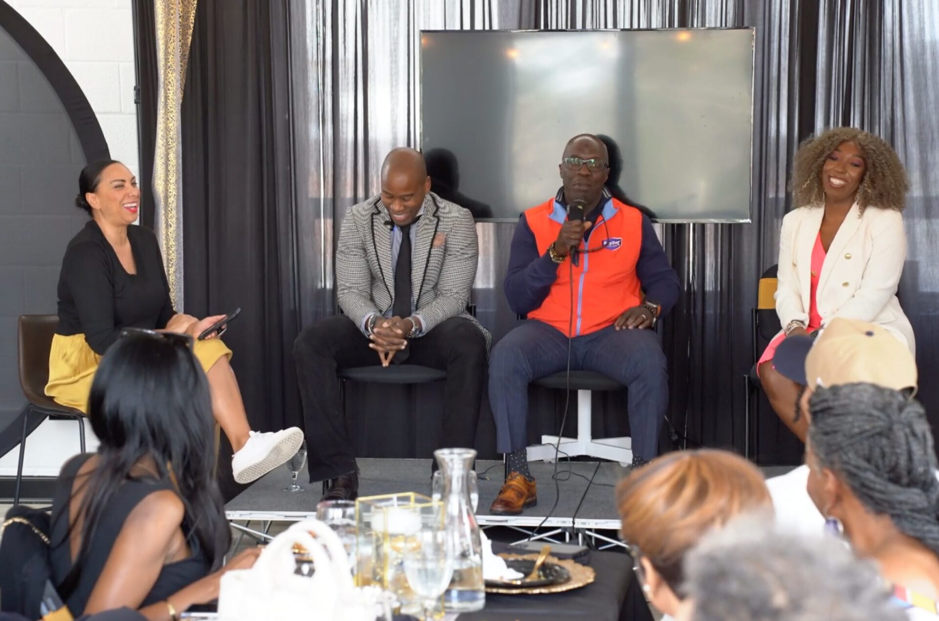 SmallBiz Mid-Day Soiree featured a panel discussion centered on the keys to small business growth success.